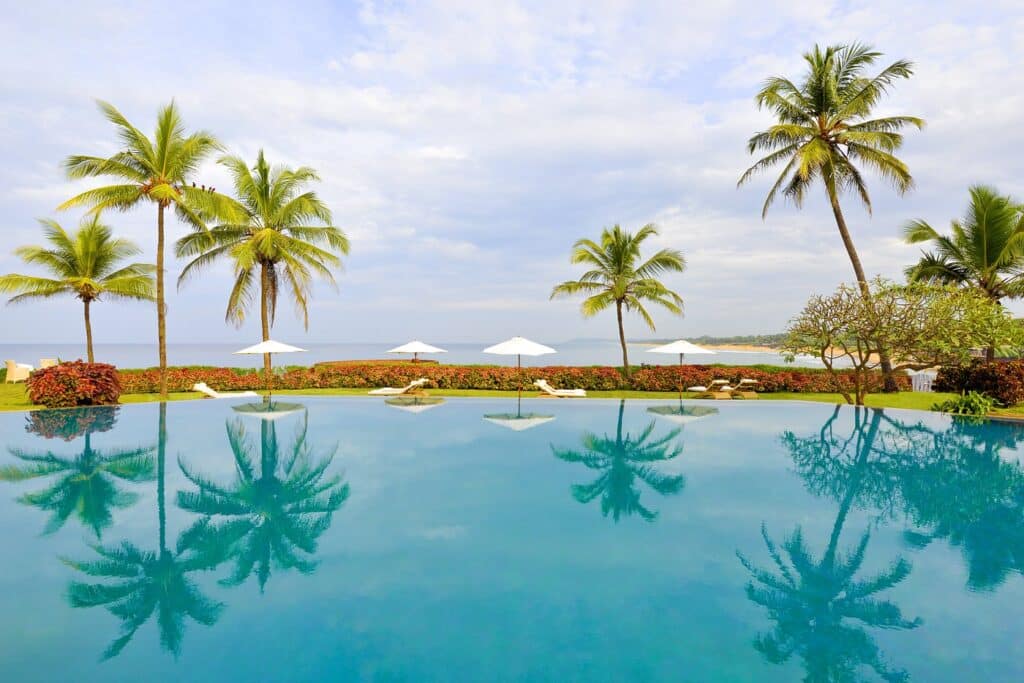Best 5 Resorts On Beaches In Goa! Save Up To 50% 2